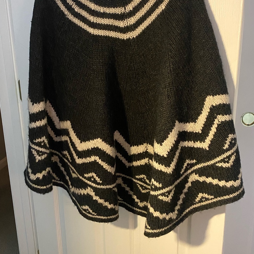 Black and Cream Knit Poncho Sweater - Picture 4 of 5